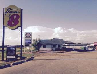 Super 8 By Wyndham Smoky Lake Esterno foto